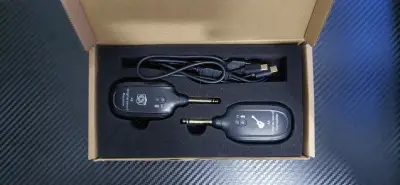 Sistema inalámbrico A8 para guitarra o bajo - miniatura 1
