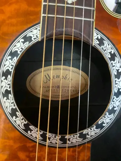 Guitarra electroacústica Memphis con amplificador - miniatura 4