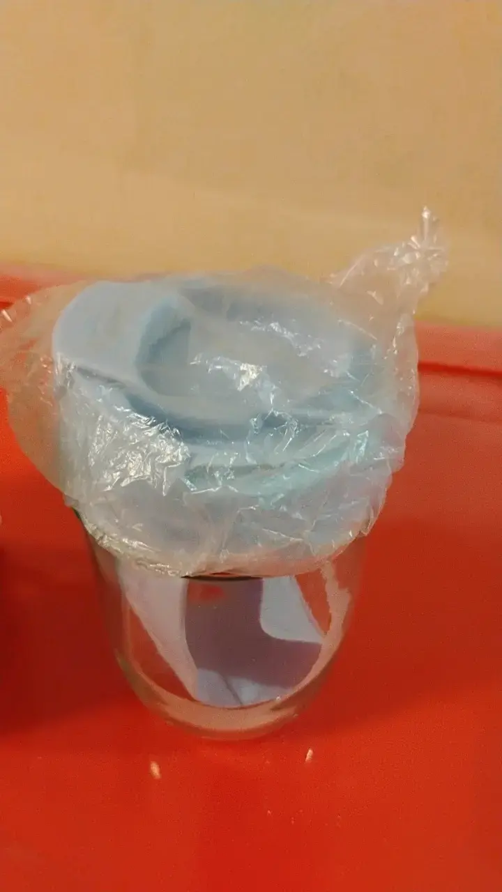 Vaso de vidrio con tapa de silicona - 2