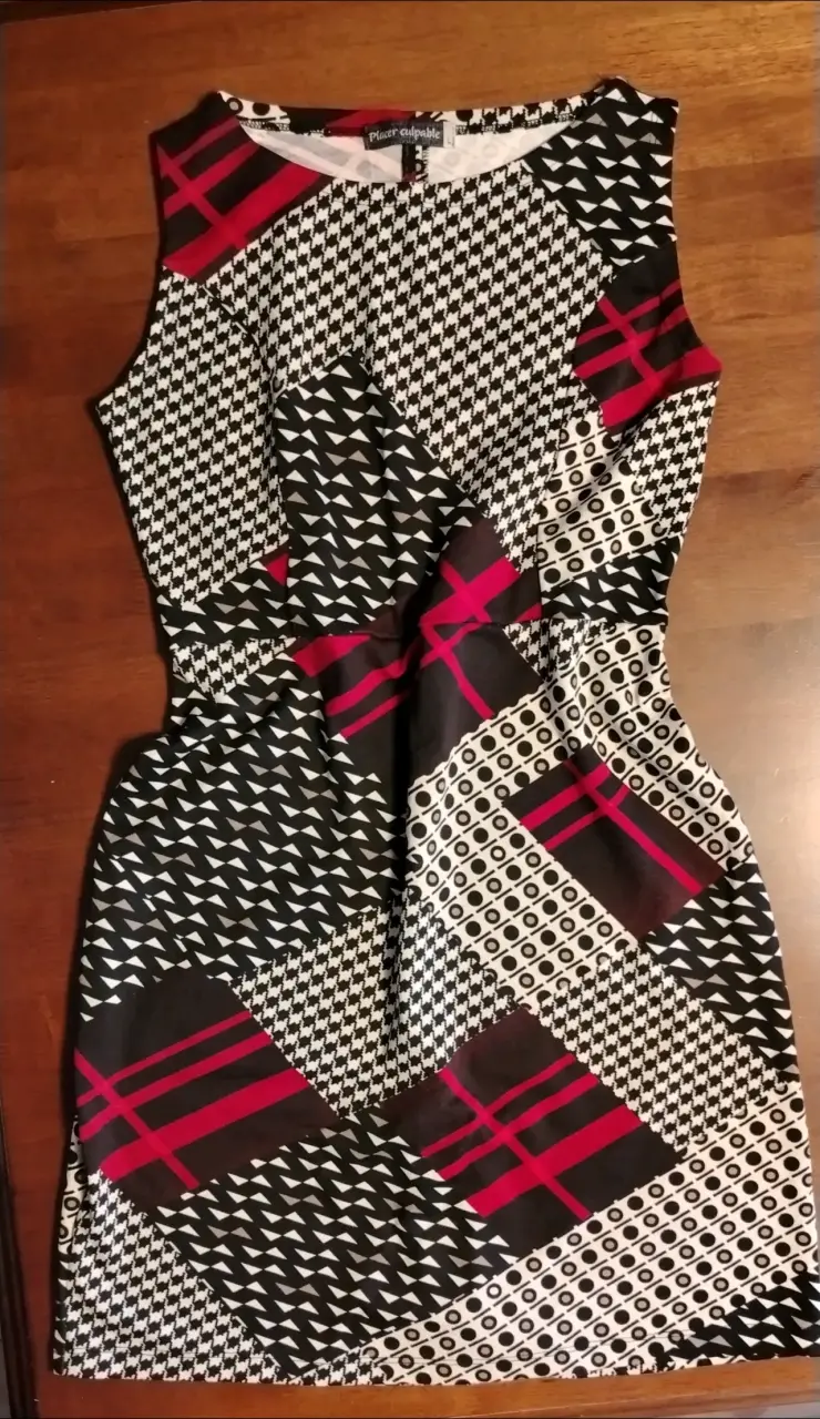 Abrigo exclusivo con diseño único para mujer - 3