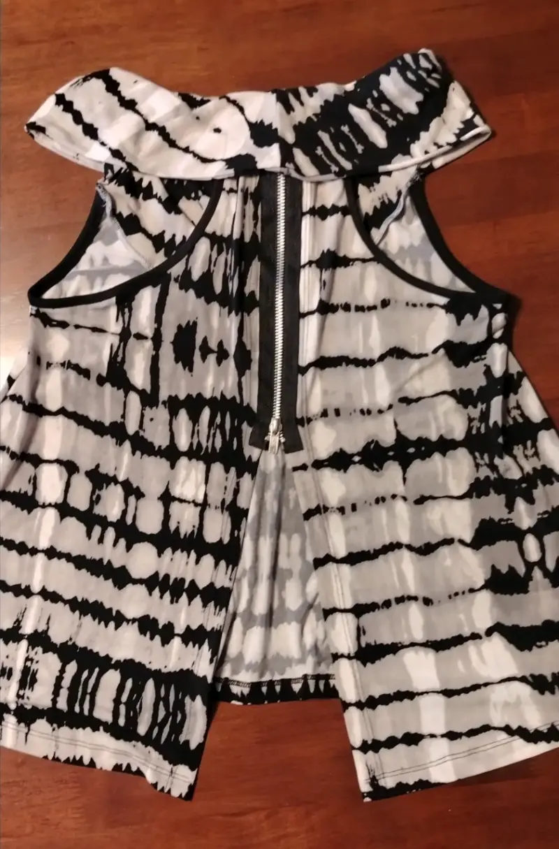 Abrigo exclusivo con diseño único para mujer - 6