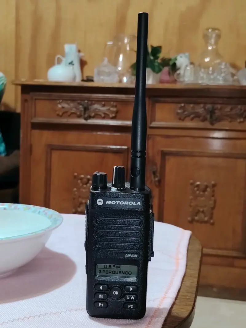 Radio portátil digital Motorola DEP 500e - 3