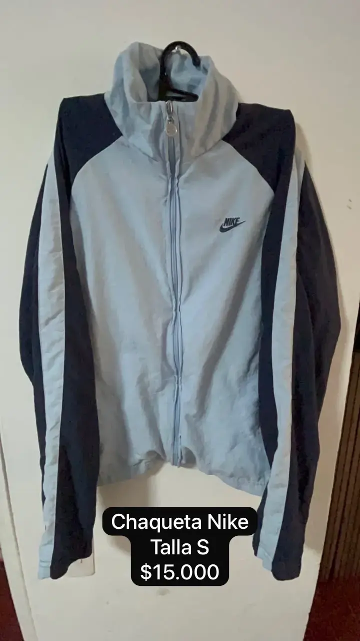 Chaqueta deportiva Nike azul talla S