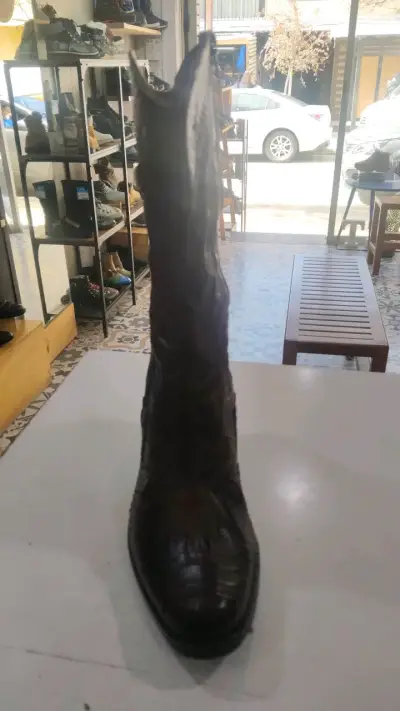 Botas de cuero marrón con tacón alto - miniatura 2