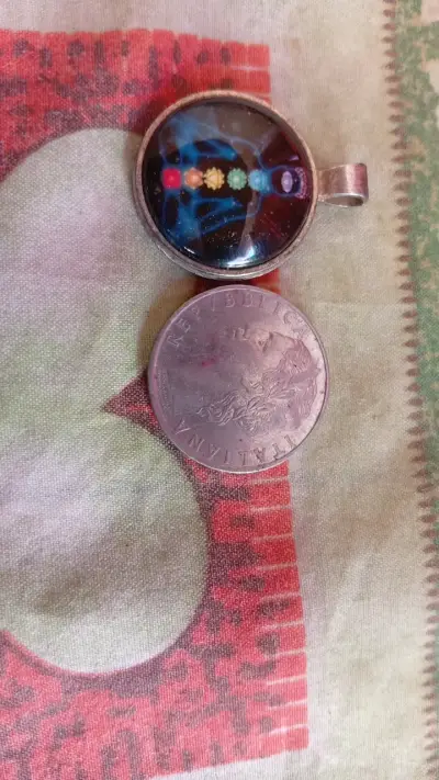 Colgante de chakra y moneda italiana de 100 liras - miniatura 1