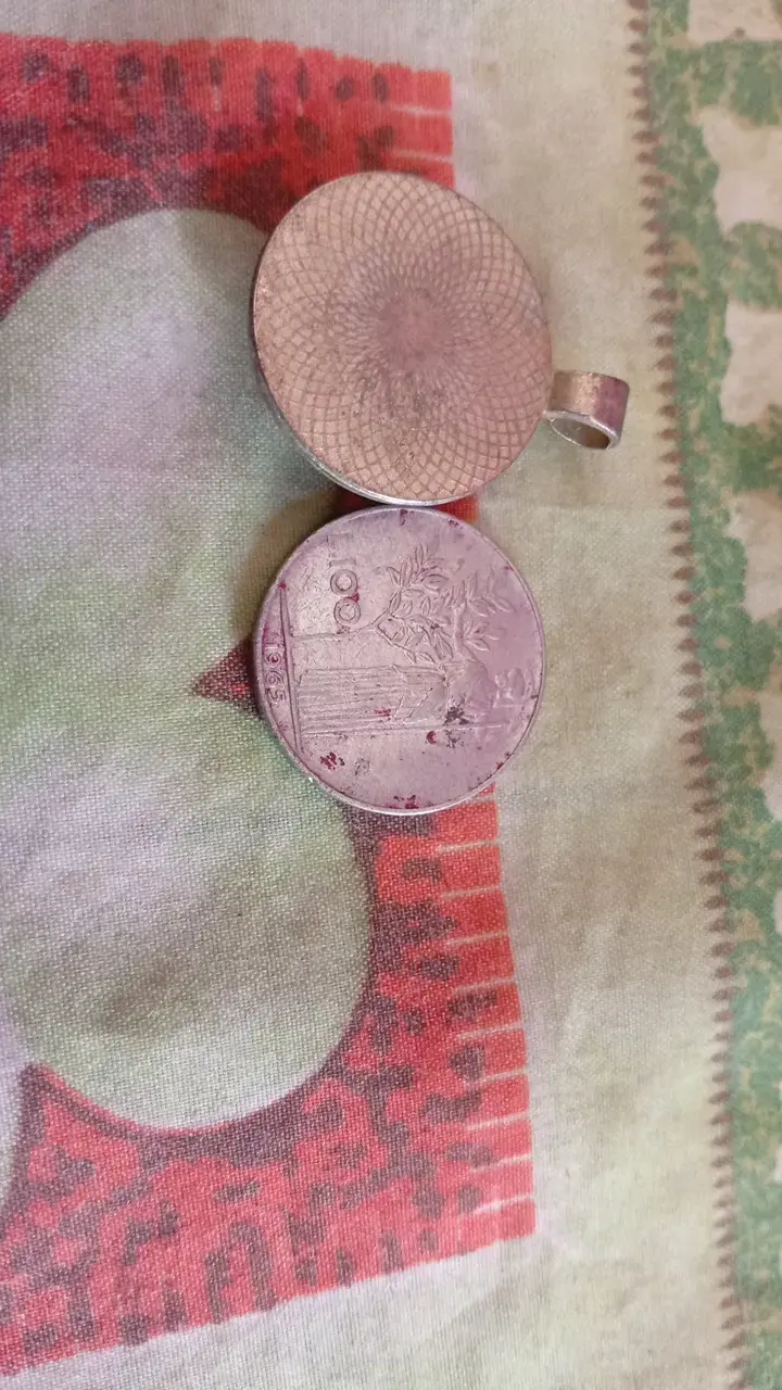 Colgante de chakra y moneda italiana de 100 liras - 2