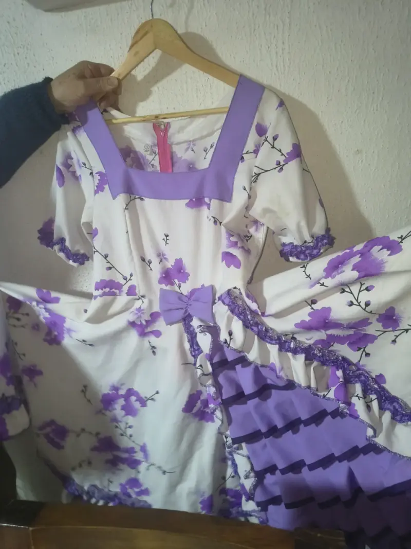 Vestido de cueca blanco y morado - 1