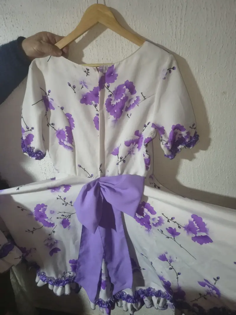 Vestido de cueca blanco y morado - 3