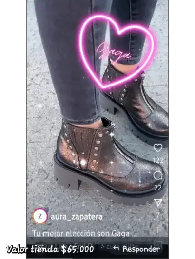Botines de cuero metalizado con cierre y tachas - miniatura 6