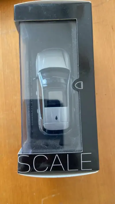 Modelo a escala Peugeot 308 GT Hybrid 1:43 - miniatura 2
