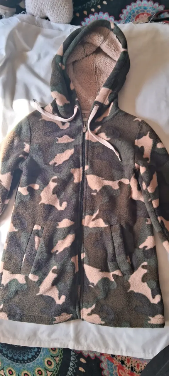 Abrigo de polar con capucha camuflado para niña - 2
