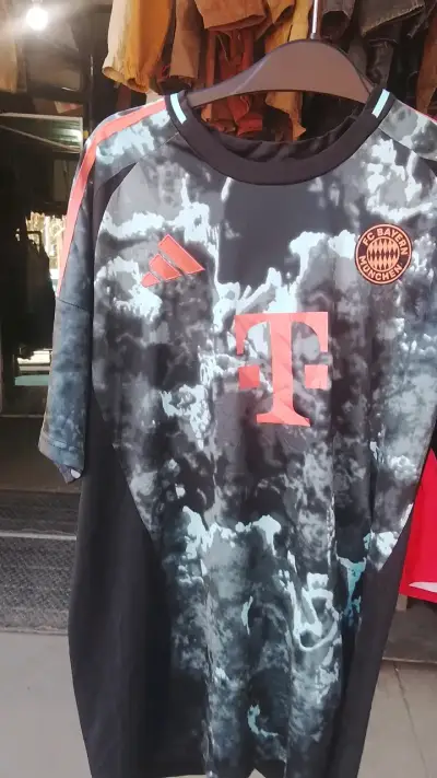 Camiseta Real Madrid Adidas rosa y otras futbol eu - miniatura 4