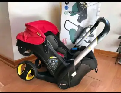 Coche de bebé Doona+ con capota roja - miniatura 2