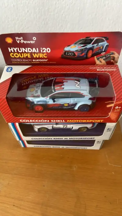 Set de Autos a Escala Shell y BMW Motorsport - miniatura 2