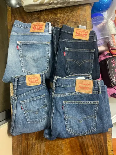 Jeans para hombre 13.000 C/u 2x23 - miniatura 1