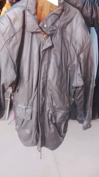 Chaqueta de cuero negra para hombre - miniatura 1