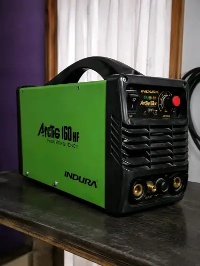 Soldadora Inverter Indura Arctic 160 HF Alta Frecuencia - miniatura 1