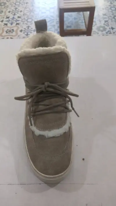 Botines de gamuza beige con forro de lana - miniatura 3