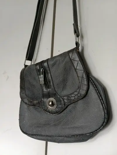 Carteras ecocuero usadas y baratas $3000 - miniatura 4