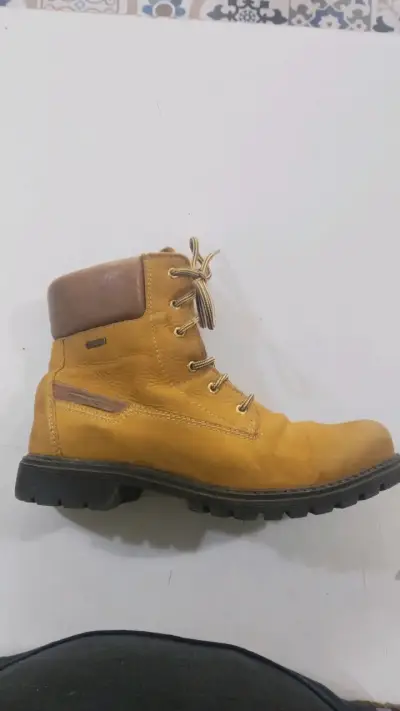 Botas de cuero amarillas para hombre - miniatura 1
