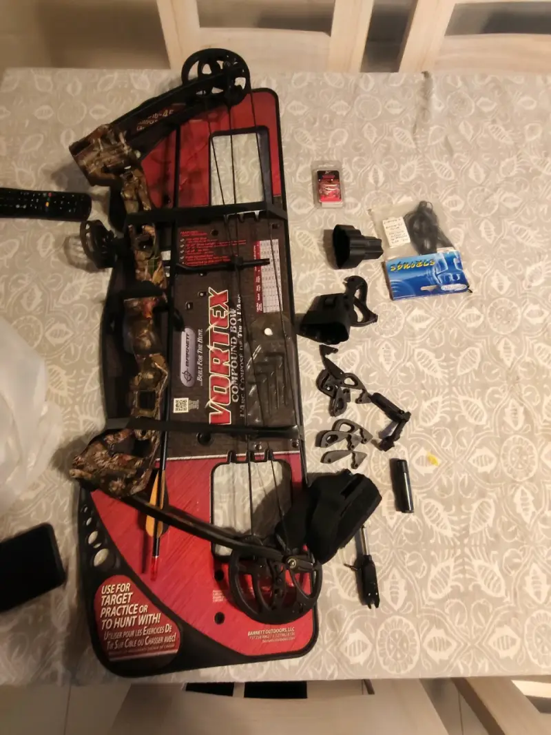 Arco compuesto Barnett Vortex con accesorios - 1