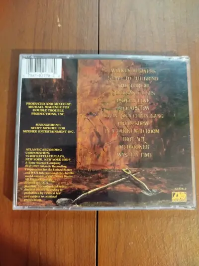 CD Skid Row Slave to the Grind en buen estado - miniatura 2