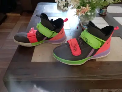 Nike Lebron Soldier 13 ,n° 42,5 ,28,5 cms - miniatura 1