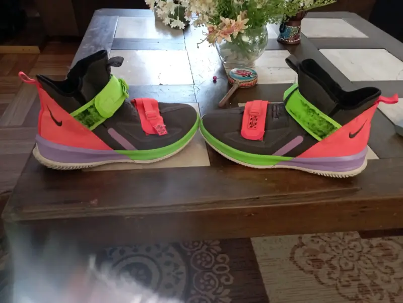 Nike Lebron Soldier 13 ,n° 42,5 ,28,5 cms - 2