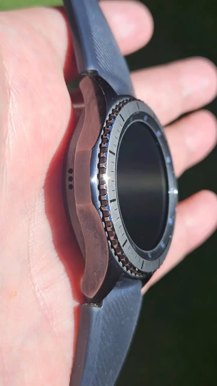 Reloj inteligente negro con cargador - 2