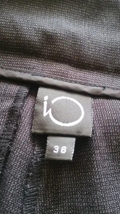 Pantalones negros ajustados talla 36 - miniatura 2