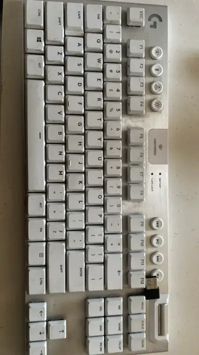 Teclado mecánico inalámbrico Logitech blanco - miniatura 1