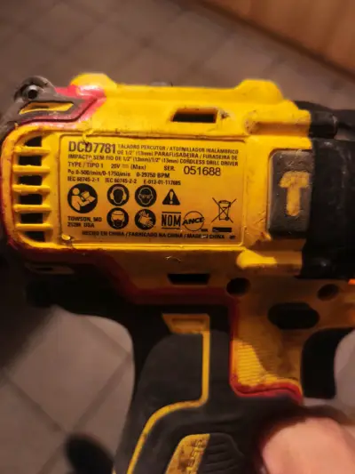 Taladro Inalámbrico DeWalt 20V Max Brushless - miniatura 3