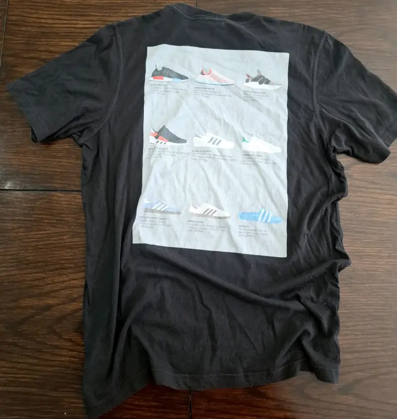 Polera negra Adidas con logo bordado - 2