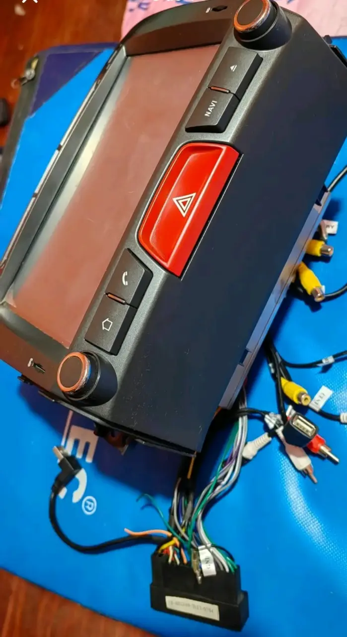 Radio para auto con pantalla táctil y GPS - 2