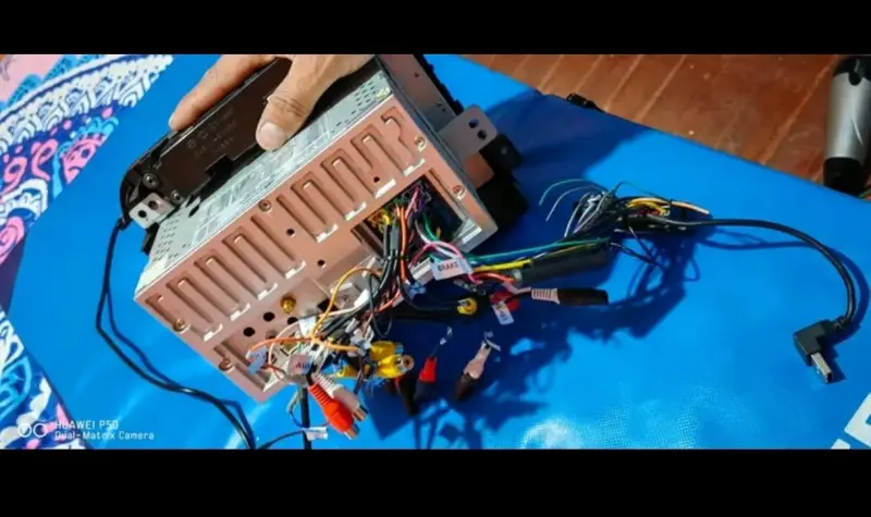 Radio para auto con pantalla táctil y GPS - 4