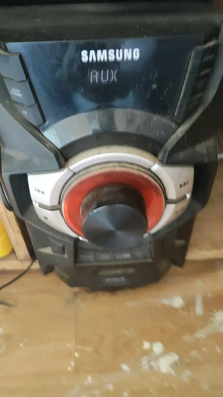 Parlante Samsung MX-HUX con subwoofer - 2