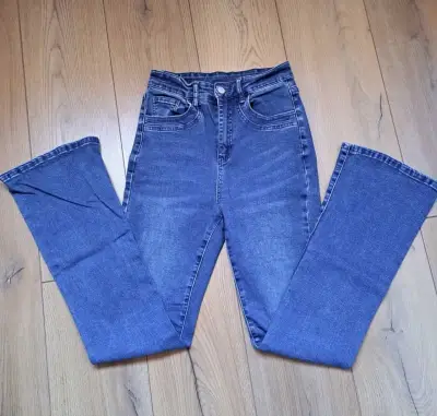 Jeans azul Shein talla 36 - miniatura 1