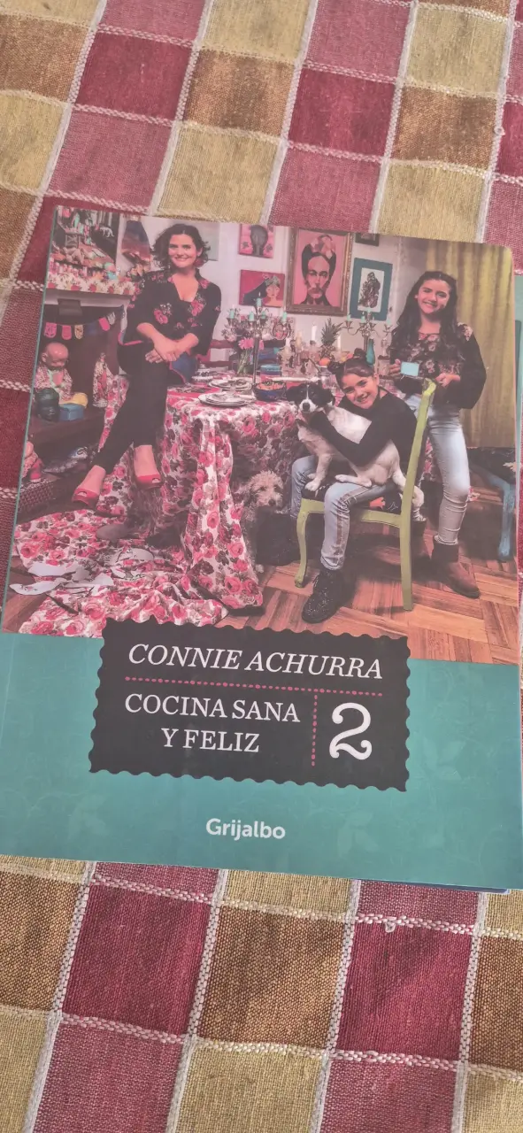 Libro Cocina Sana y Feliz de Connie Achurra - 2