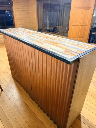Barra de madera y metal estilo industrial - miniatura 3