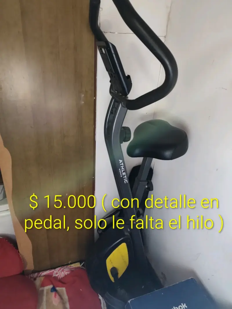 Bicicleta estática Athletic con detalle en pedal - 1