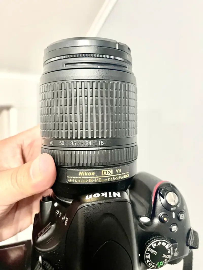 Cámara Nikon D5100 con 2 lentes y accesorios - 4