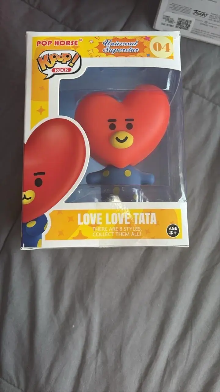 Set de Figuras Funko Pop BTS y Love Love Tata - 4