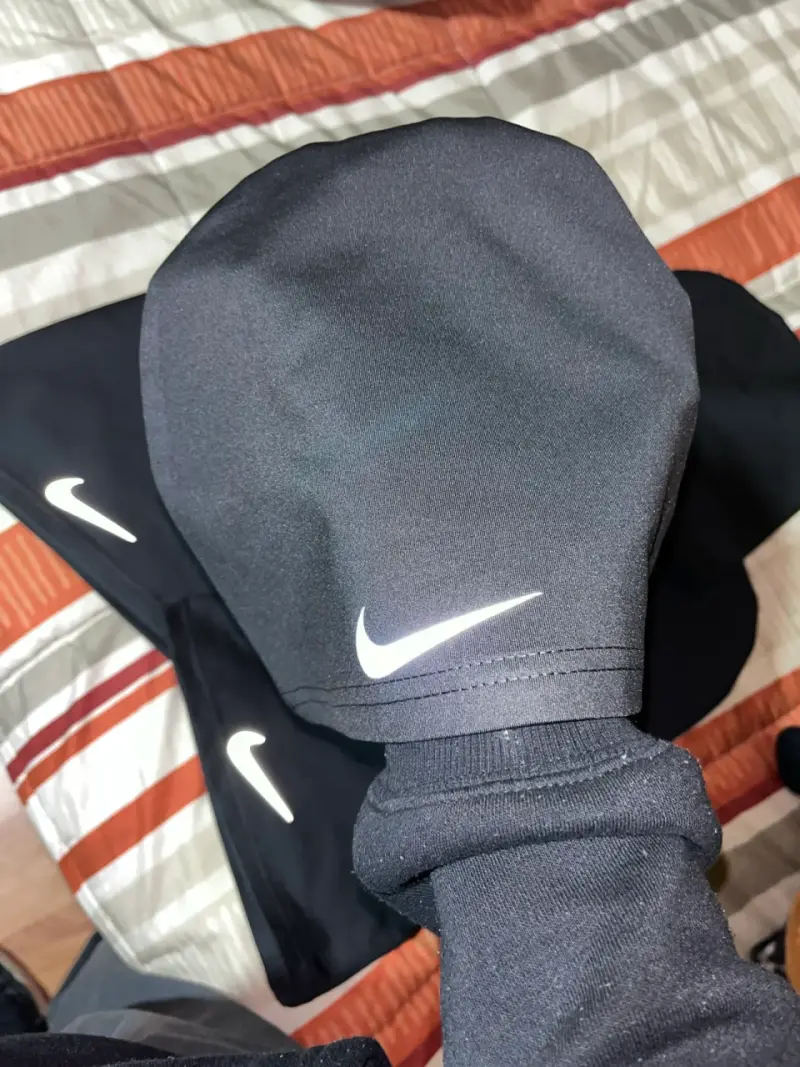 Gorros deportivos negros Nike con logo - 2