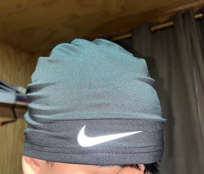 Gorros deportivos negros Nike con logo - 3