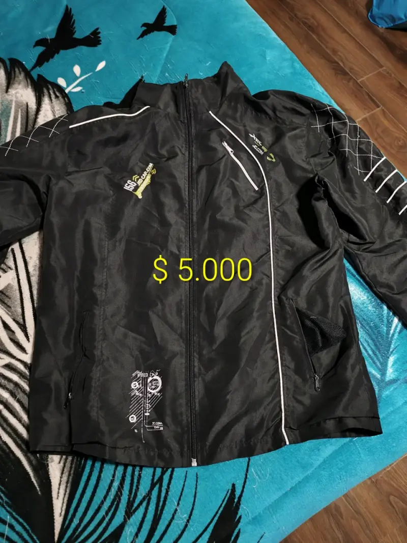 Chaqueta de lana gris con cierre y bolsillos - 2