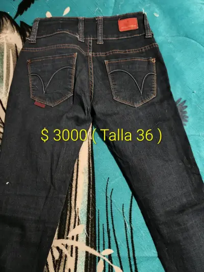 Jeans de mezclilla para hombre en varias tallas - miniatura 1