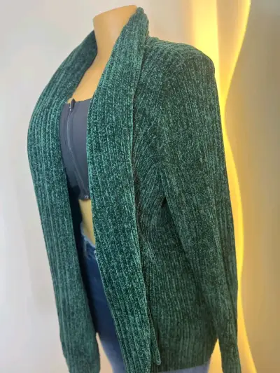 Cardigan de punto verde oscuro para mujer - miniatura 1