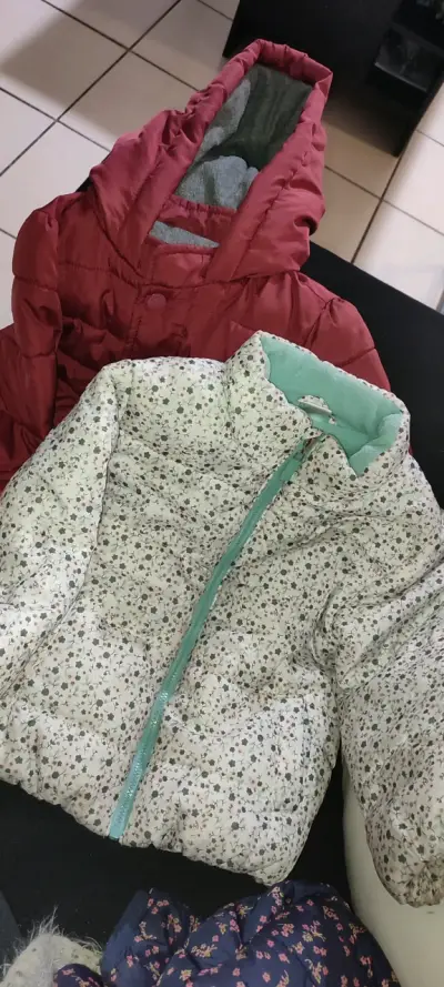 Chaquetas acolchadas para niña con diseño floral y - miniatura 1