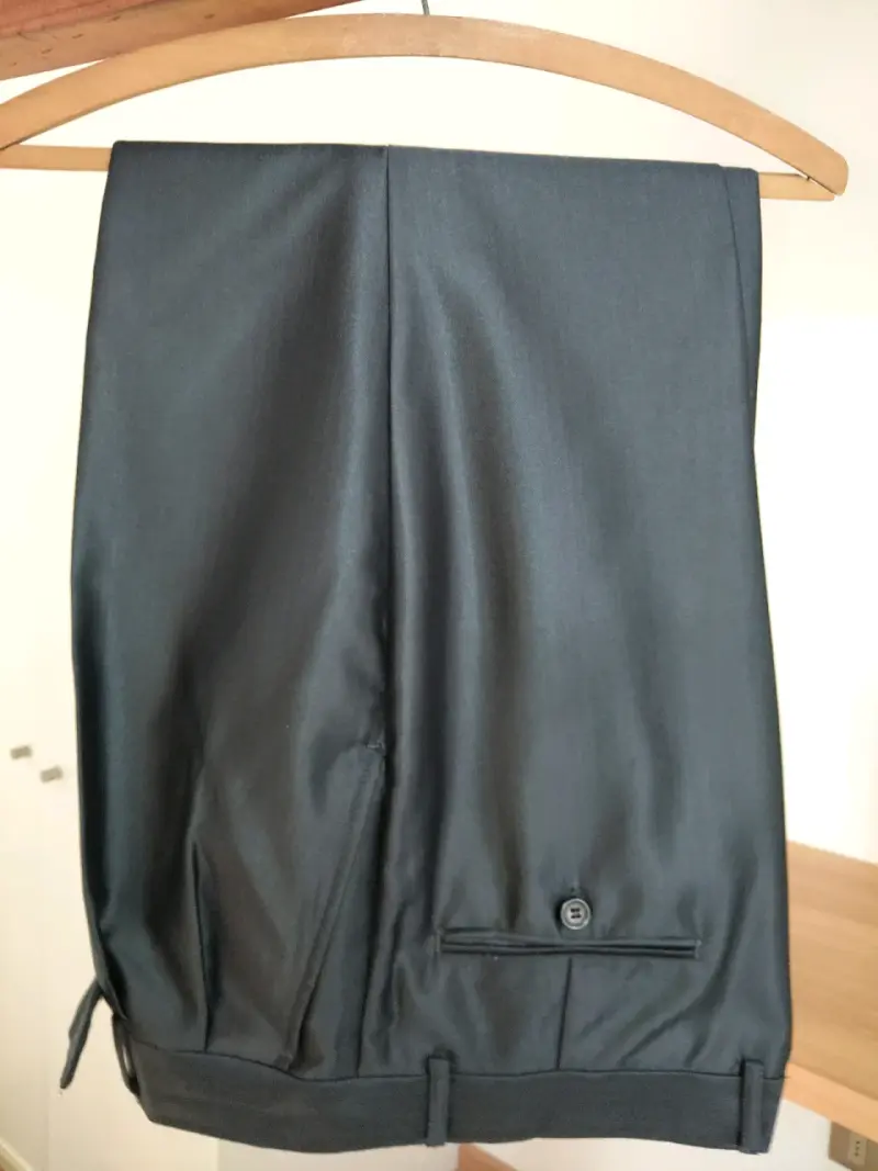 Traje formal gris oscuro para hombre - 1