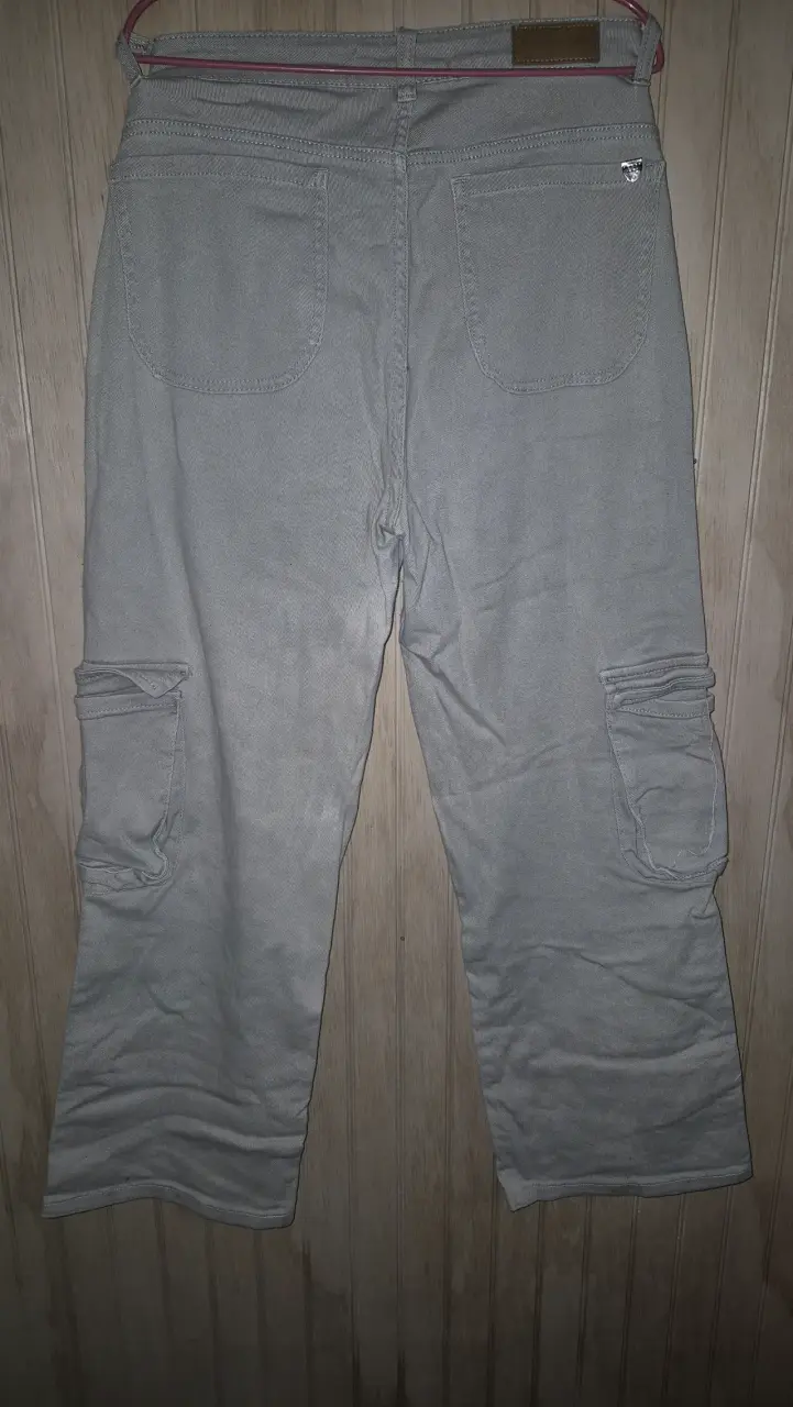 Pantalon cargo beige para mujer - 3